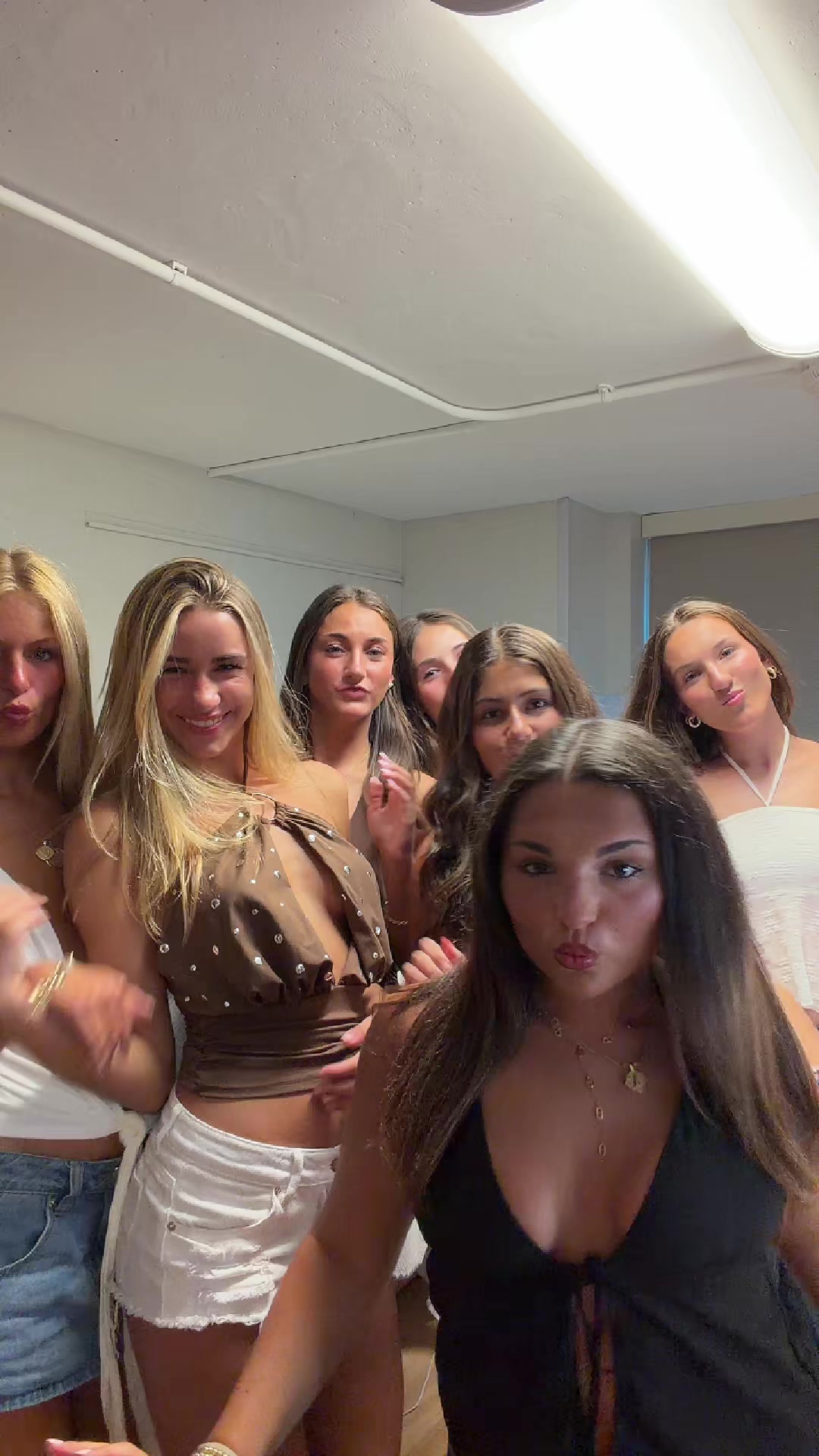 @av