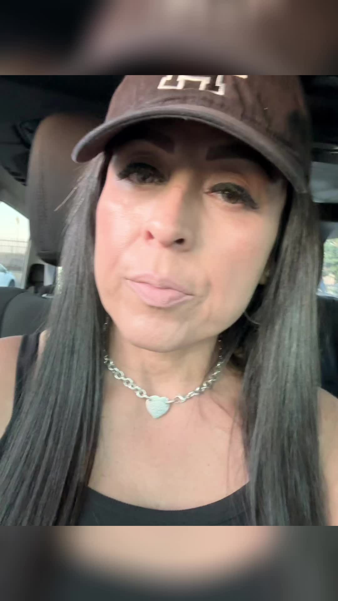 @Luv44boyz Yesenia 🖤