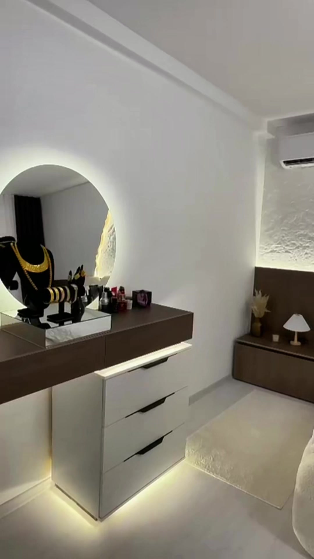 @Mobilje Home Decor