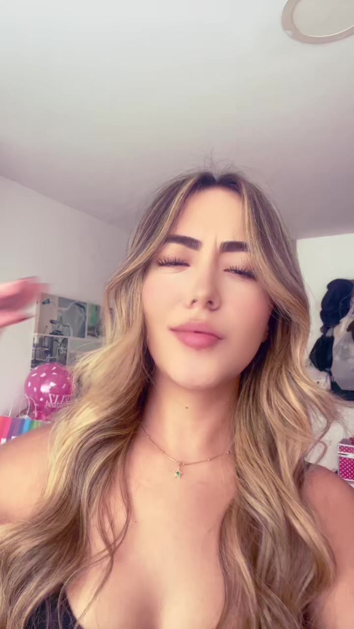 @Laura valencia