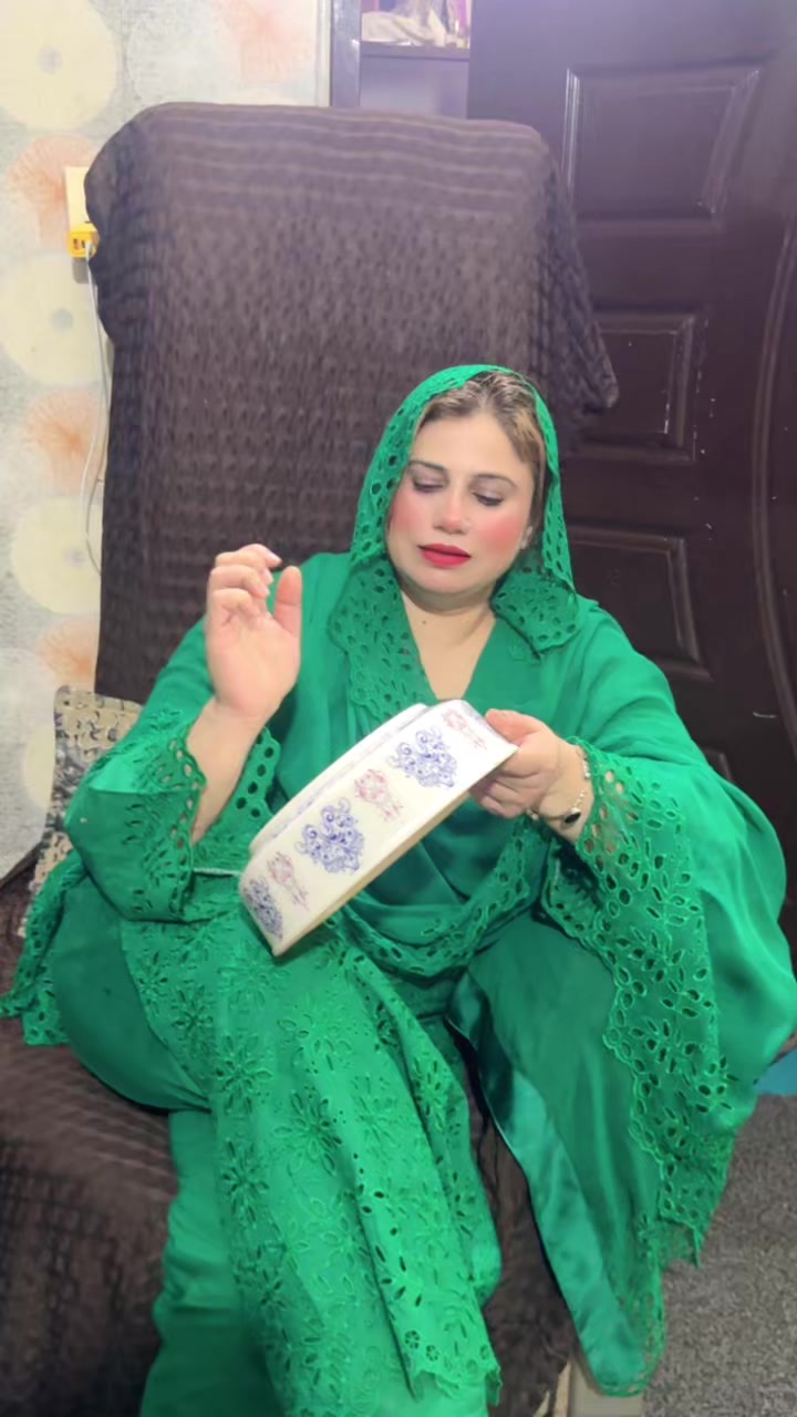 @Munazza rizvi Official