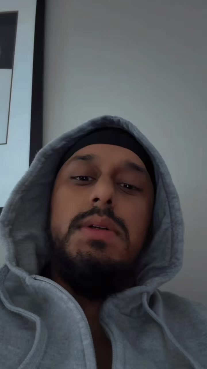 @elmz