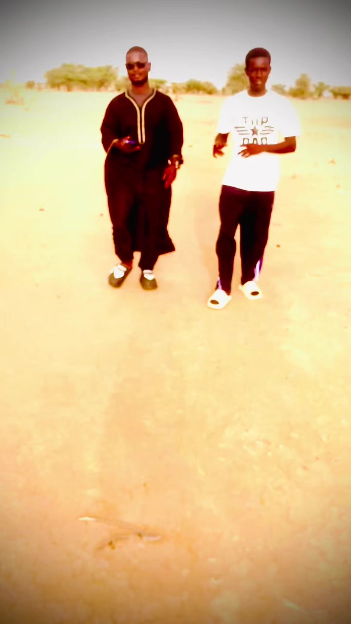 @ouz  ☠✌🇲🇷 🇬🇭