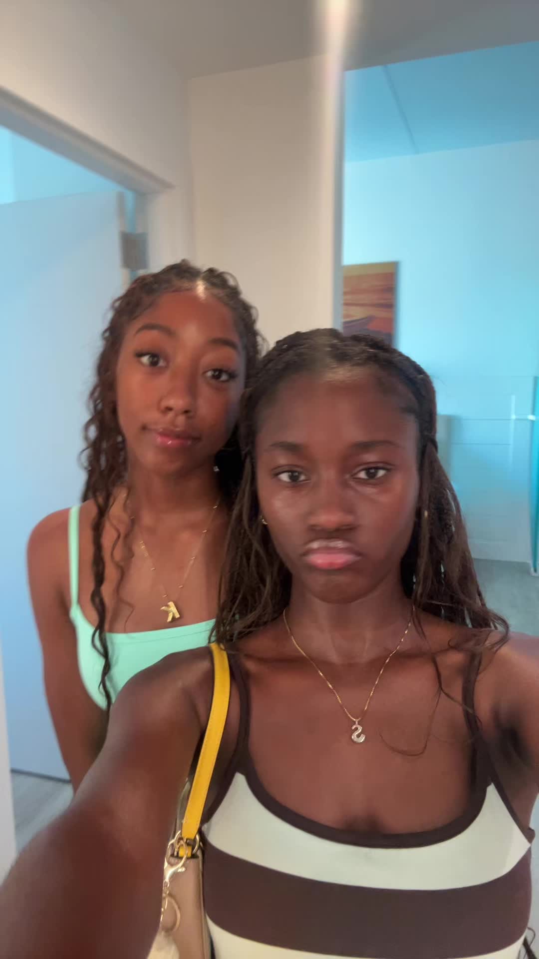 @whosshiyannah
