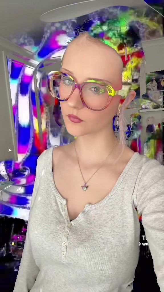 @𝓮𝓿𝓮🪿🧁