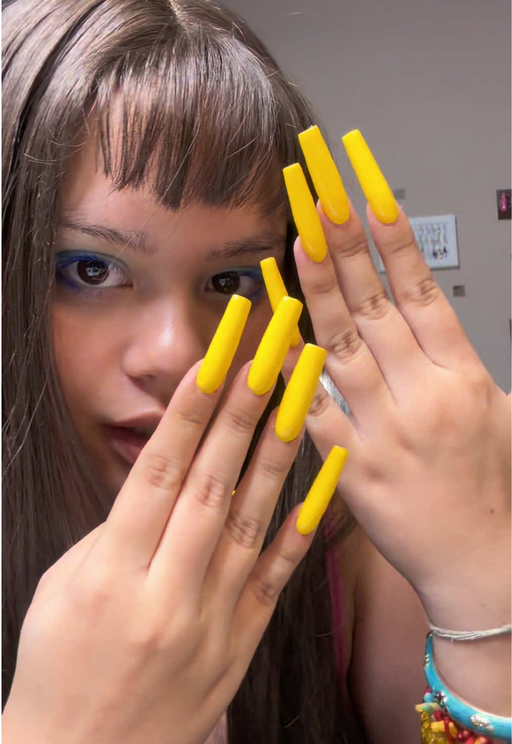 @evanika is a nail tech