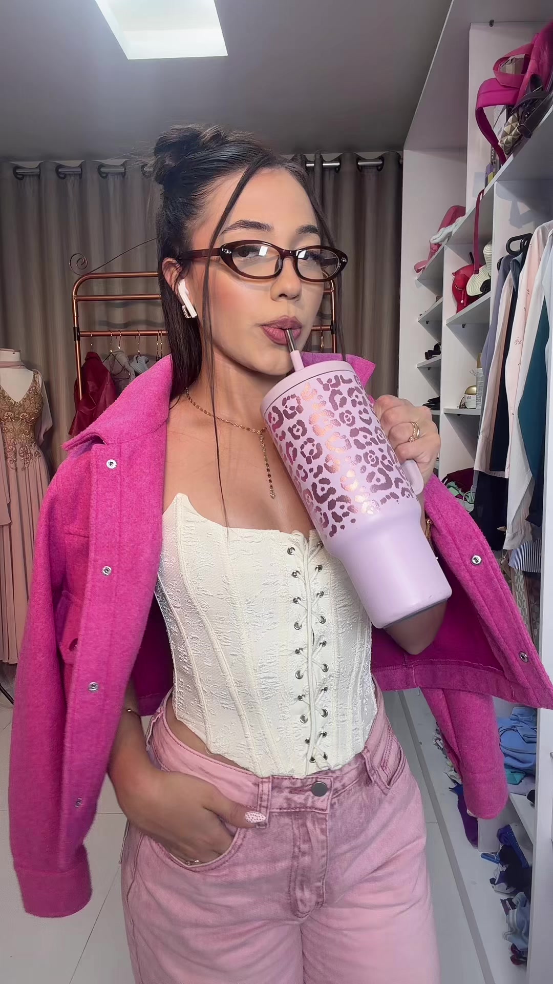 @imnoteshey