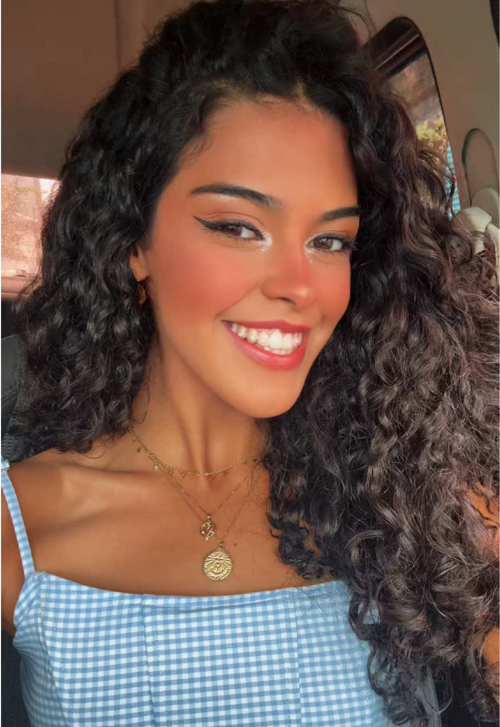 @ninamedeirosoficial