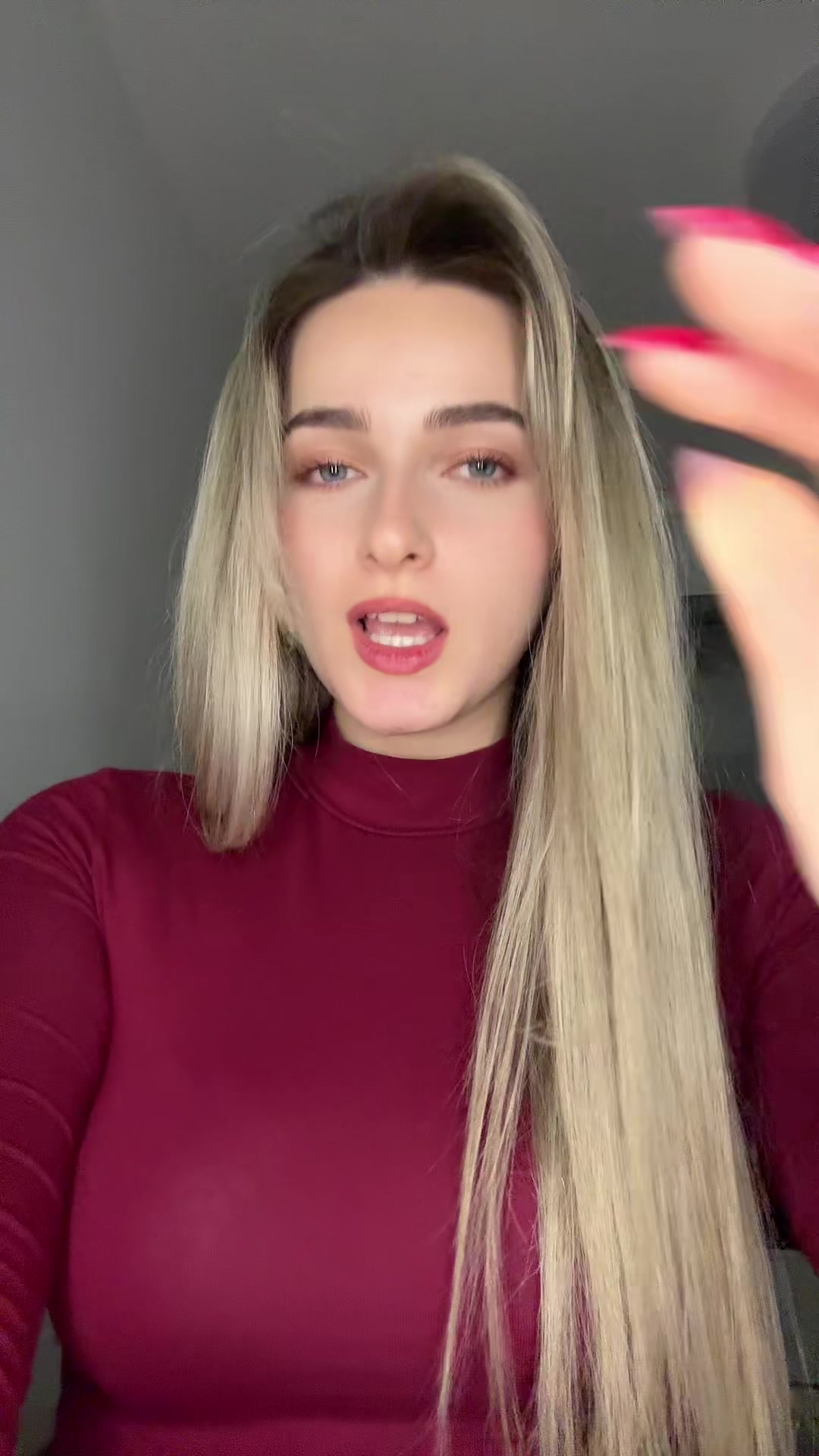 @<3