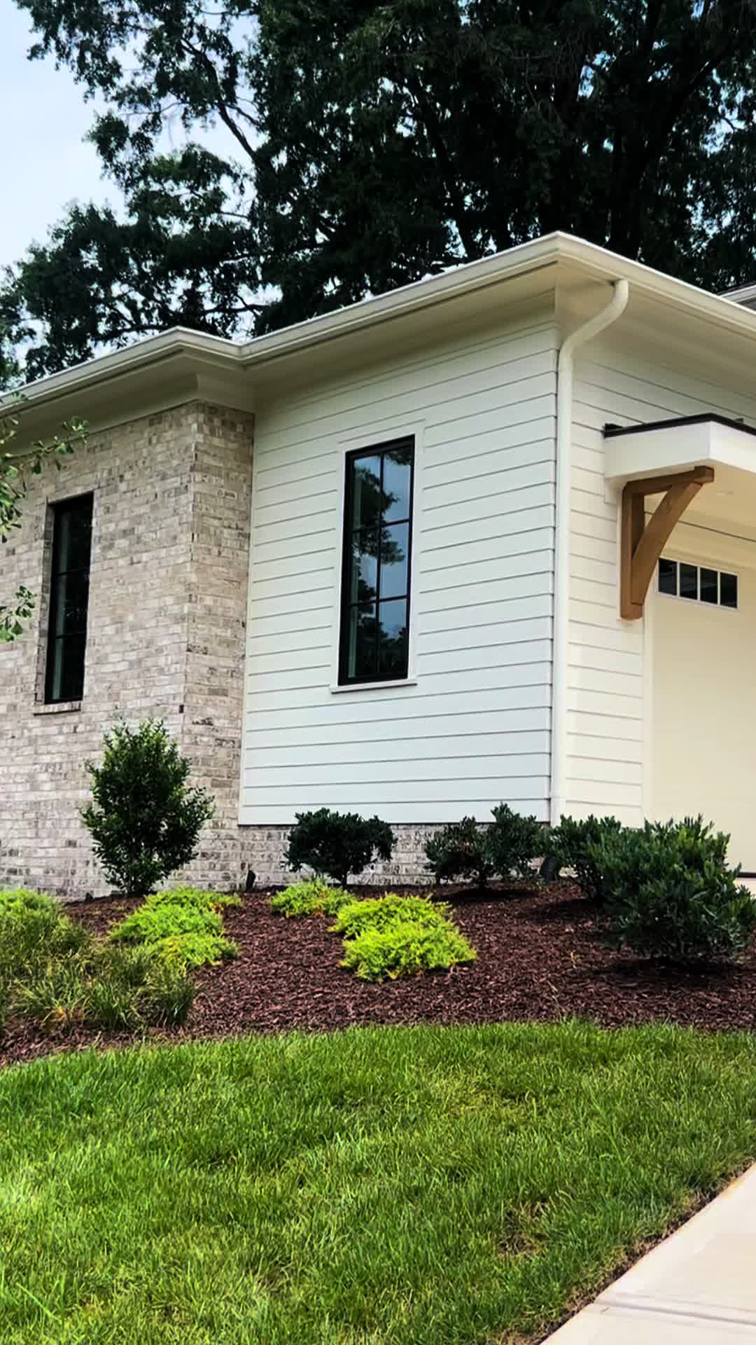 @Jennifer Justafort | REALTOR