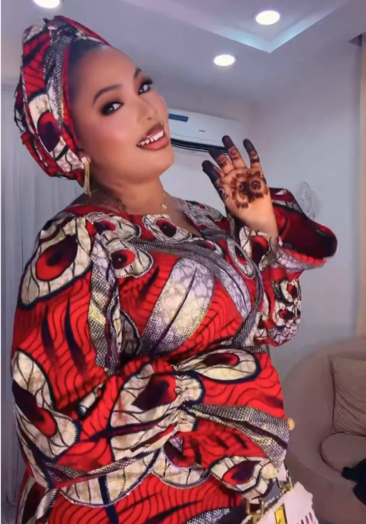 @CEO_MEENNUSI💋🥰