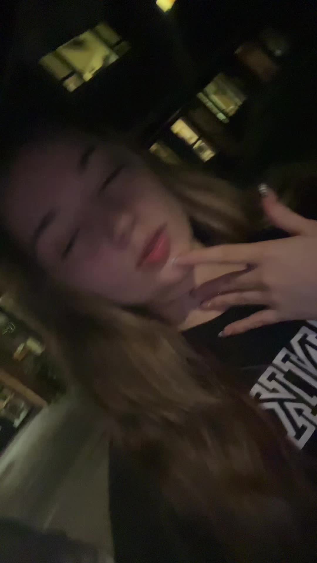 @Mia