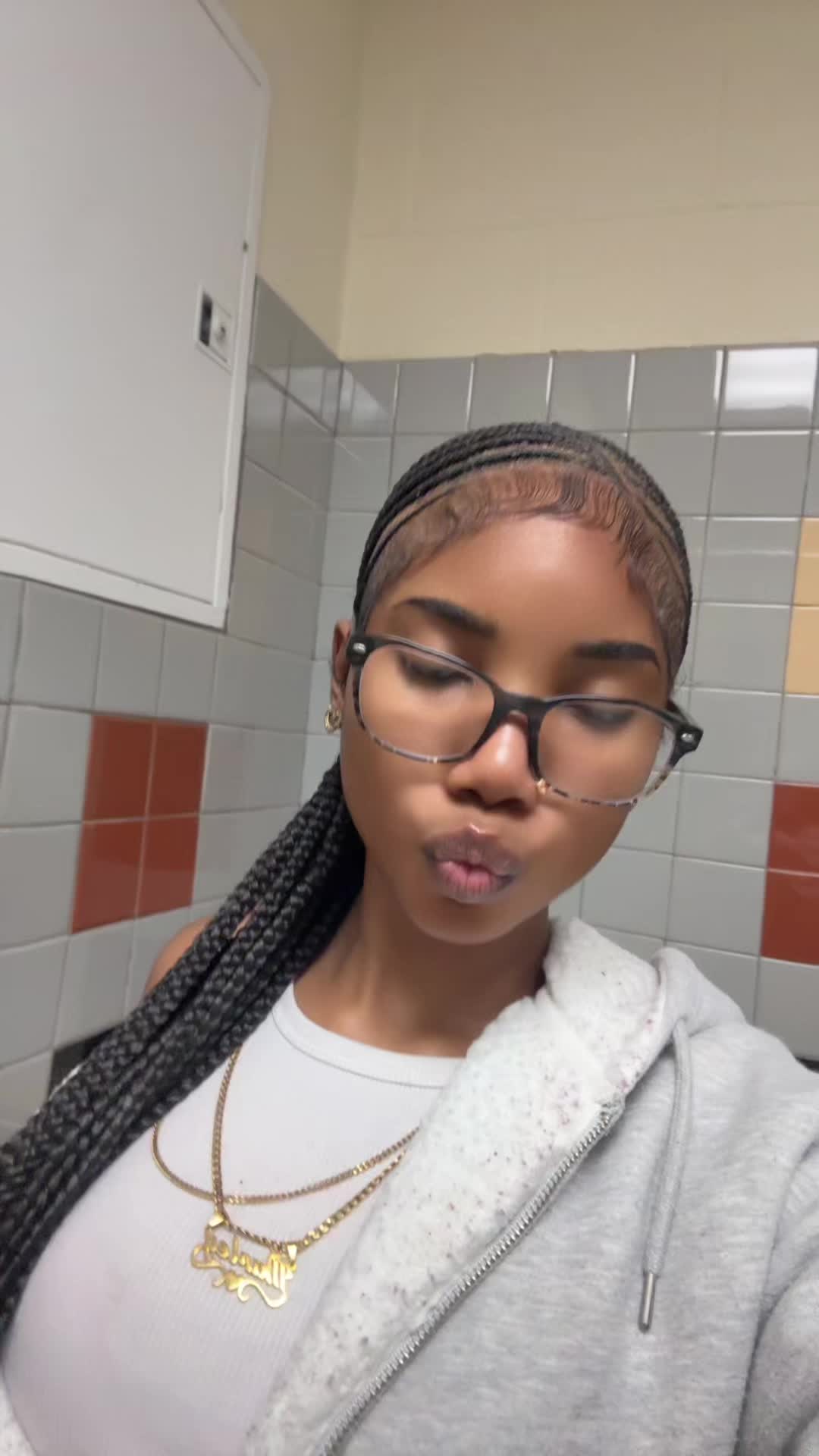 @thequeenspampage