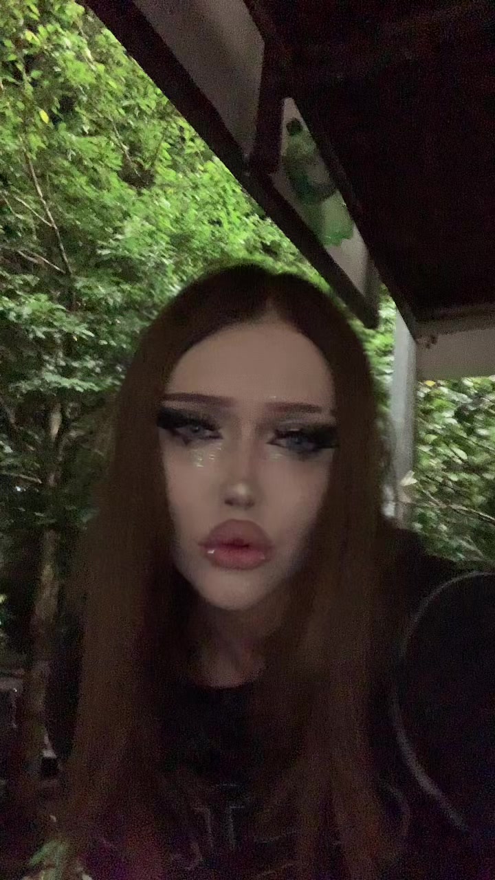 @🦄