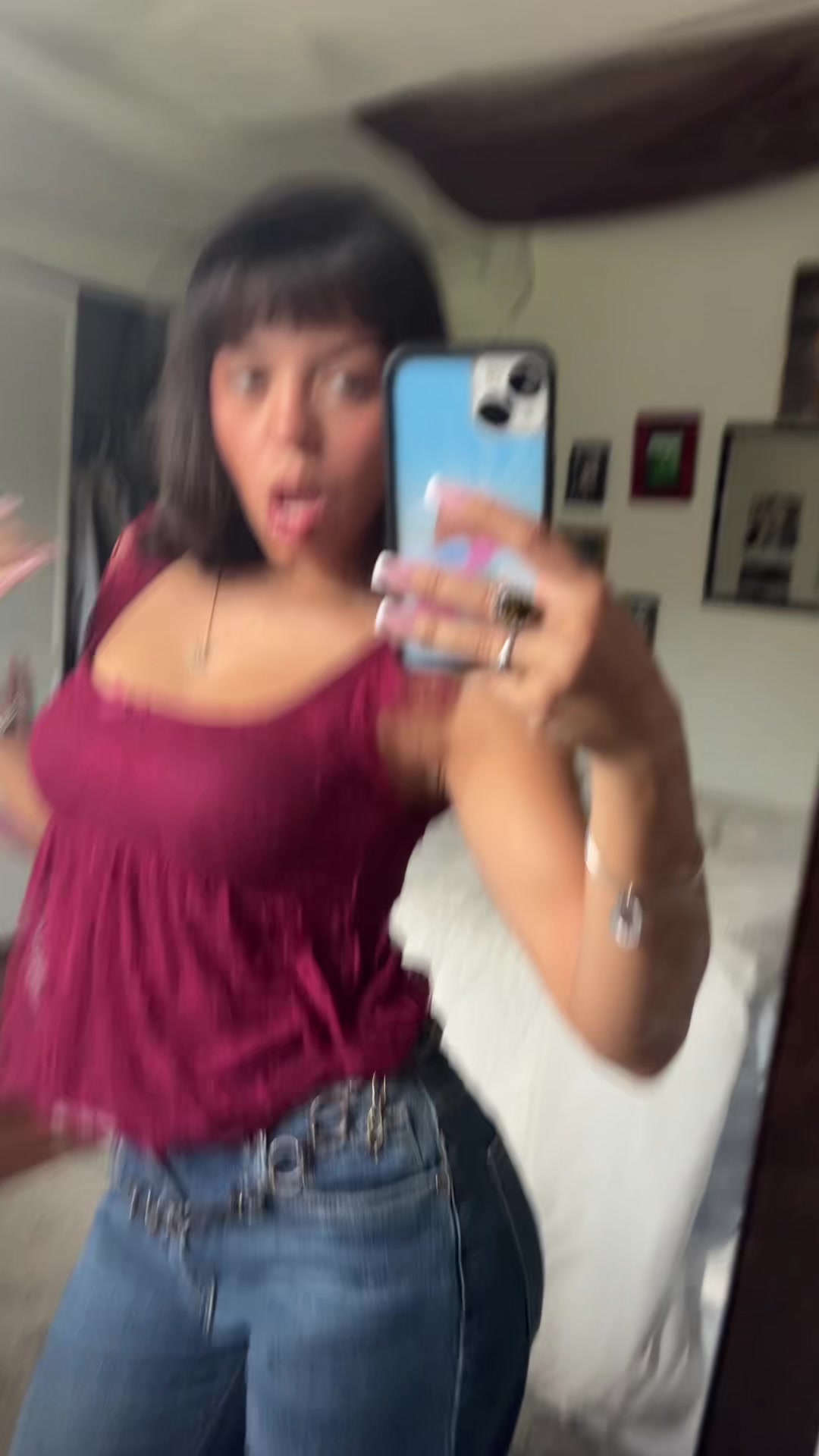 @🦦