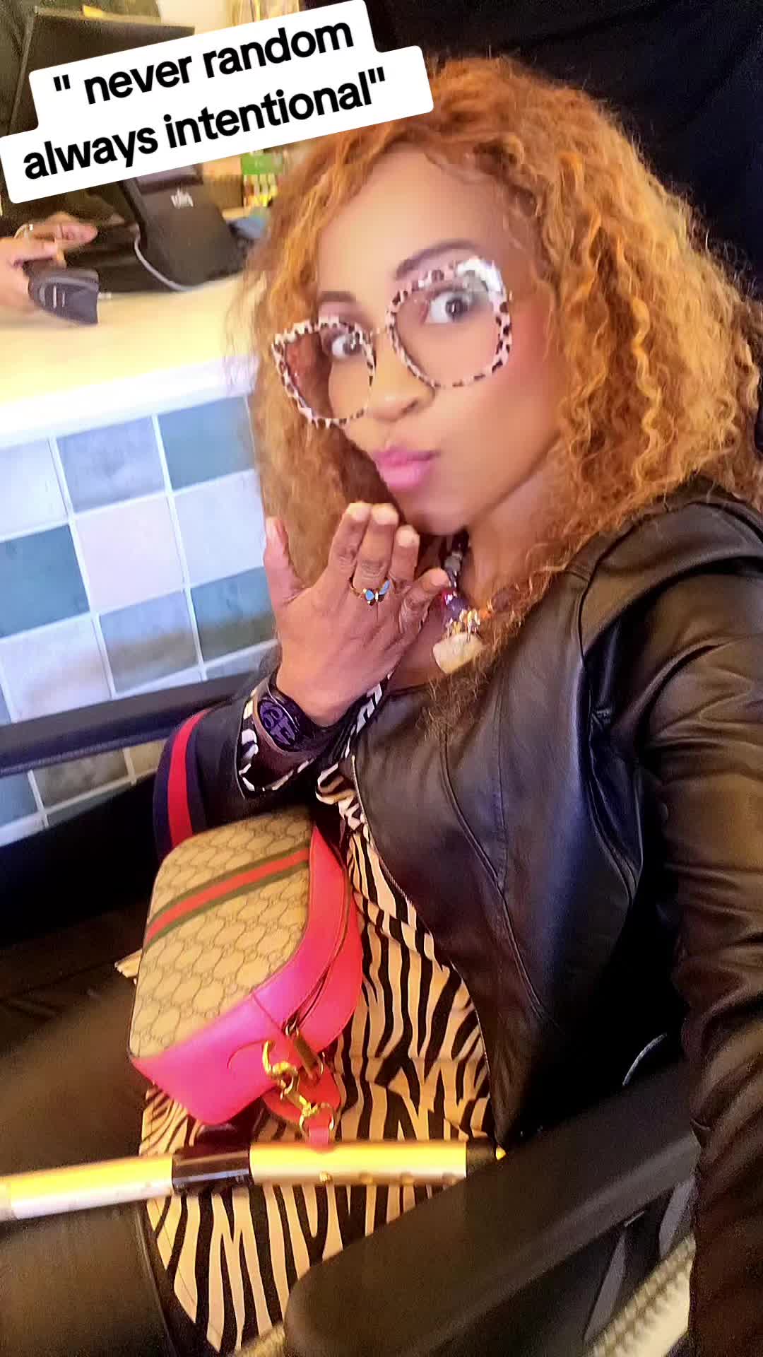 @oneleggedhuni