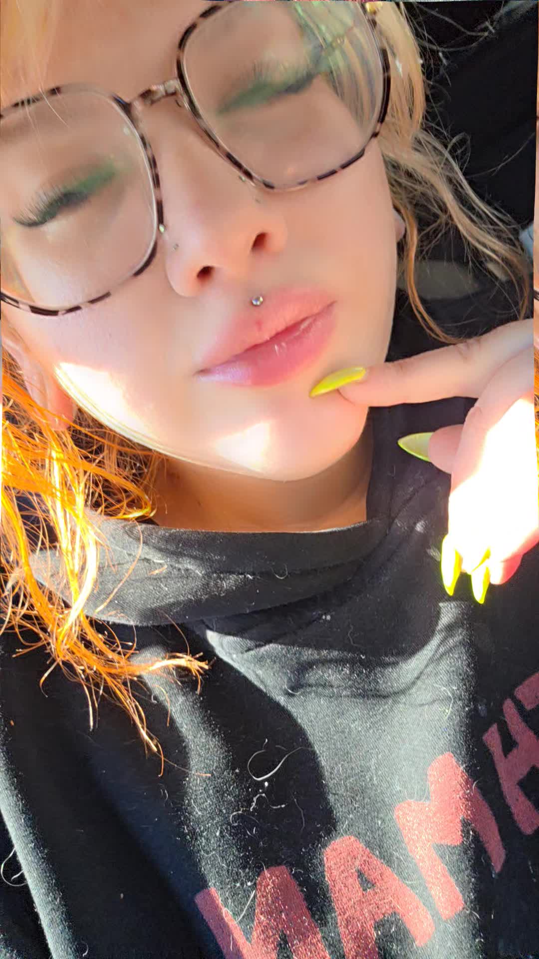 @AshTooks