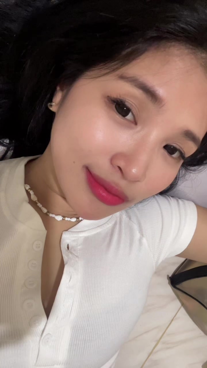 @Dhinycubel