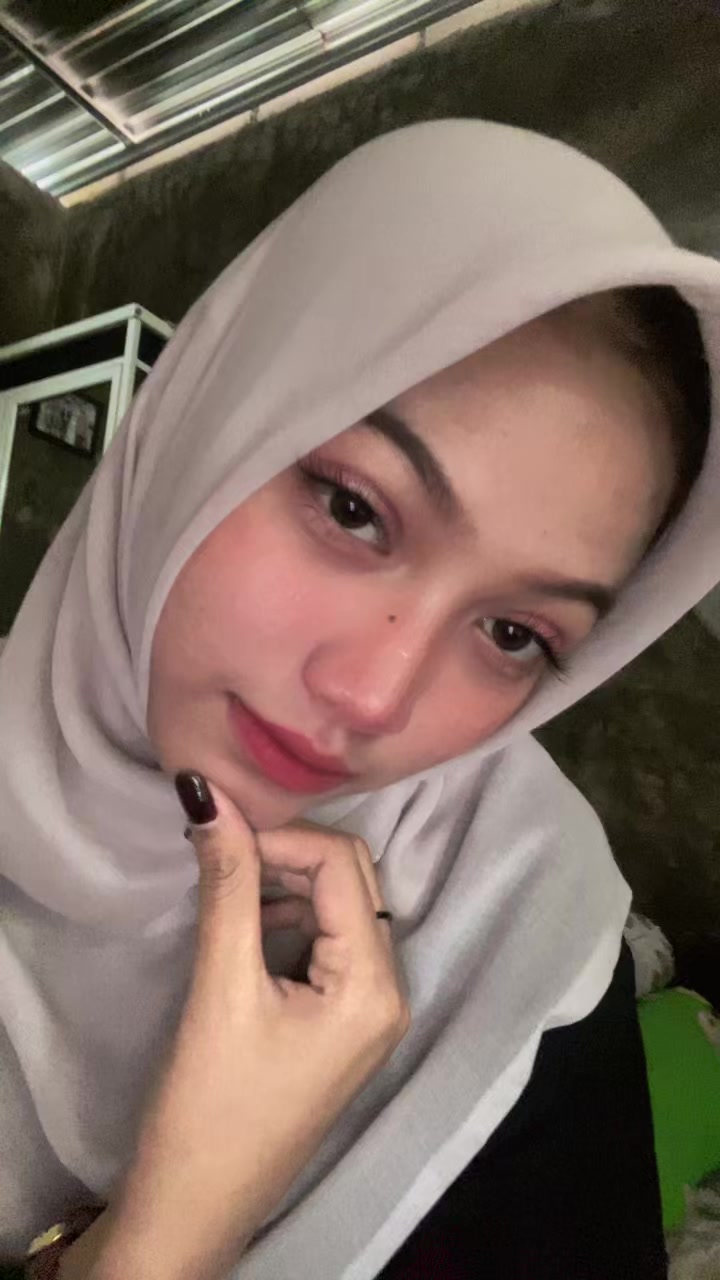 @peggyazira08