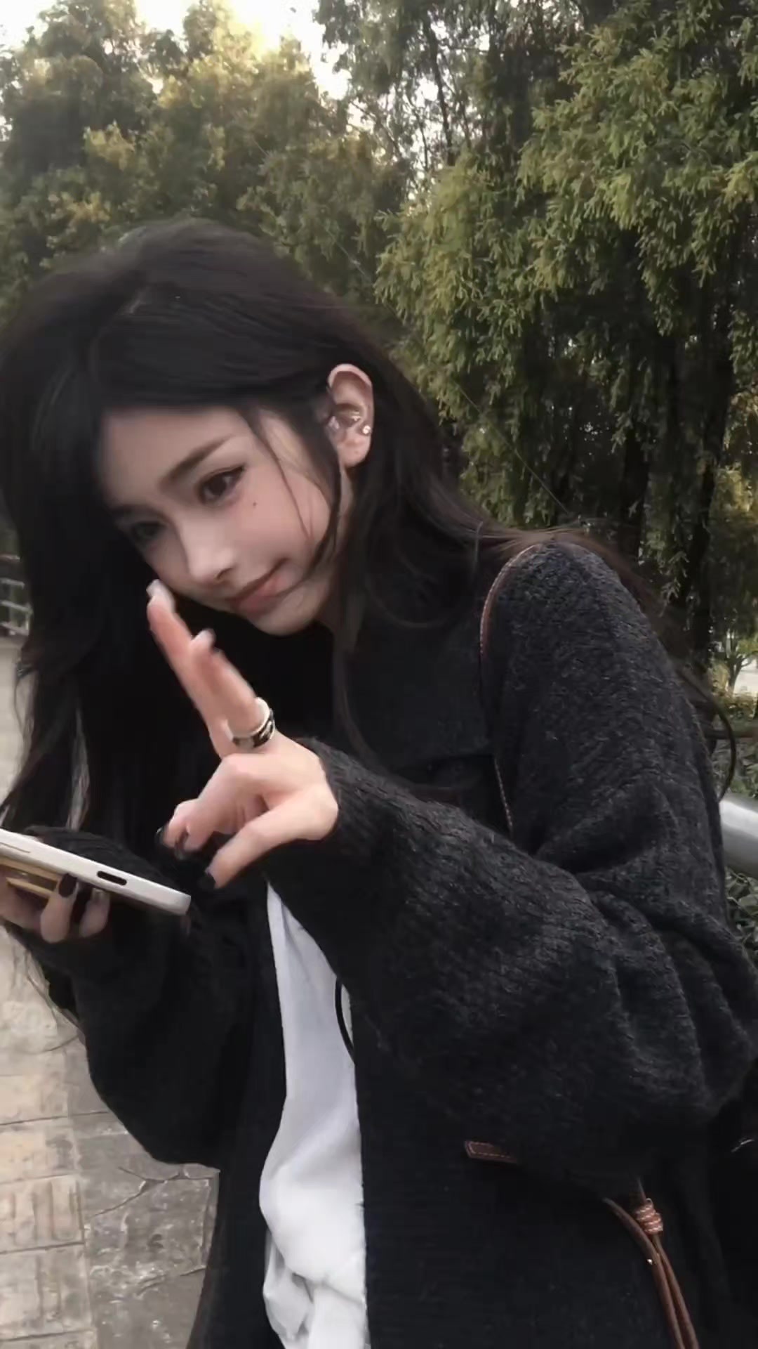 @KM