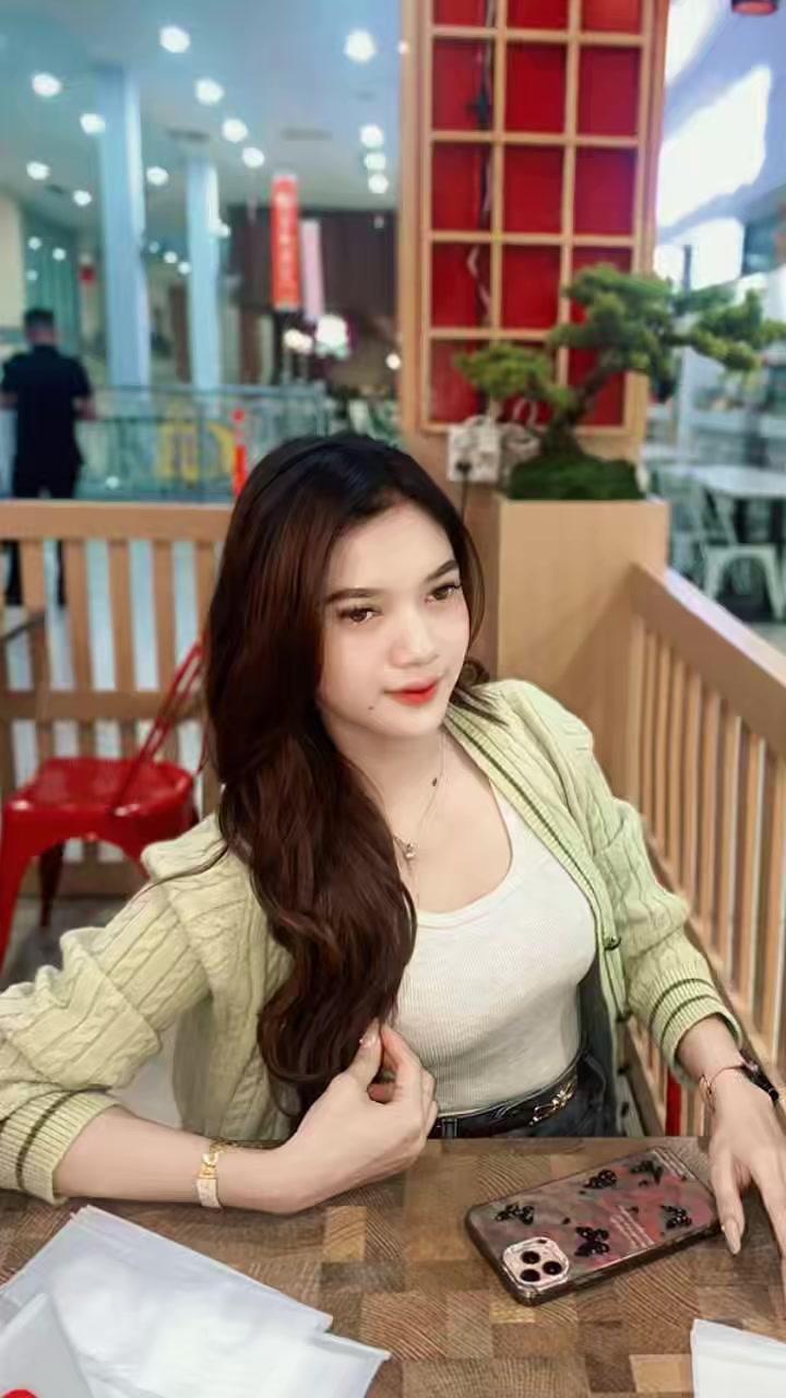 @Bby_Ais
