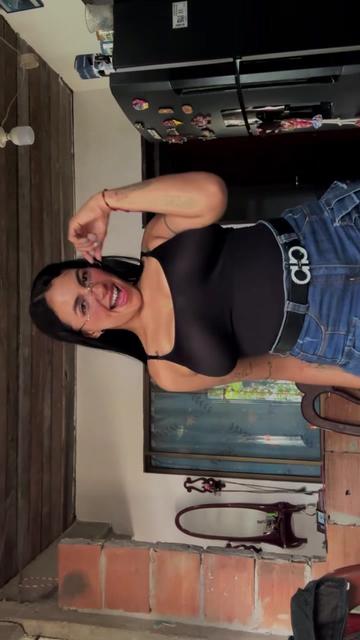 @oficial_valenrojas