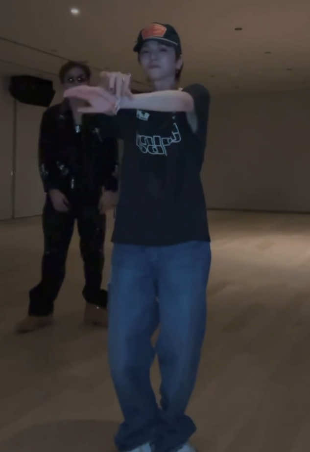 @RW