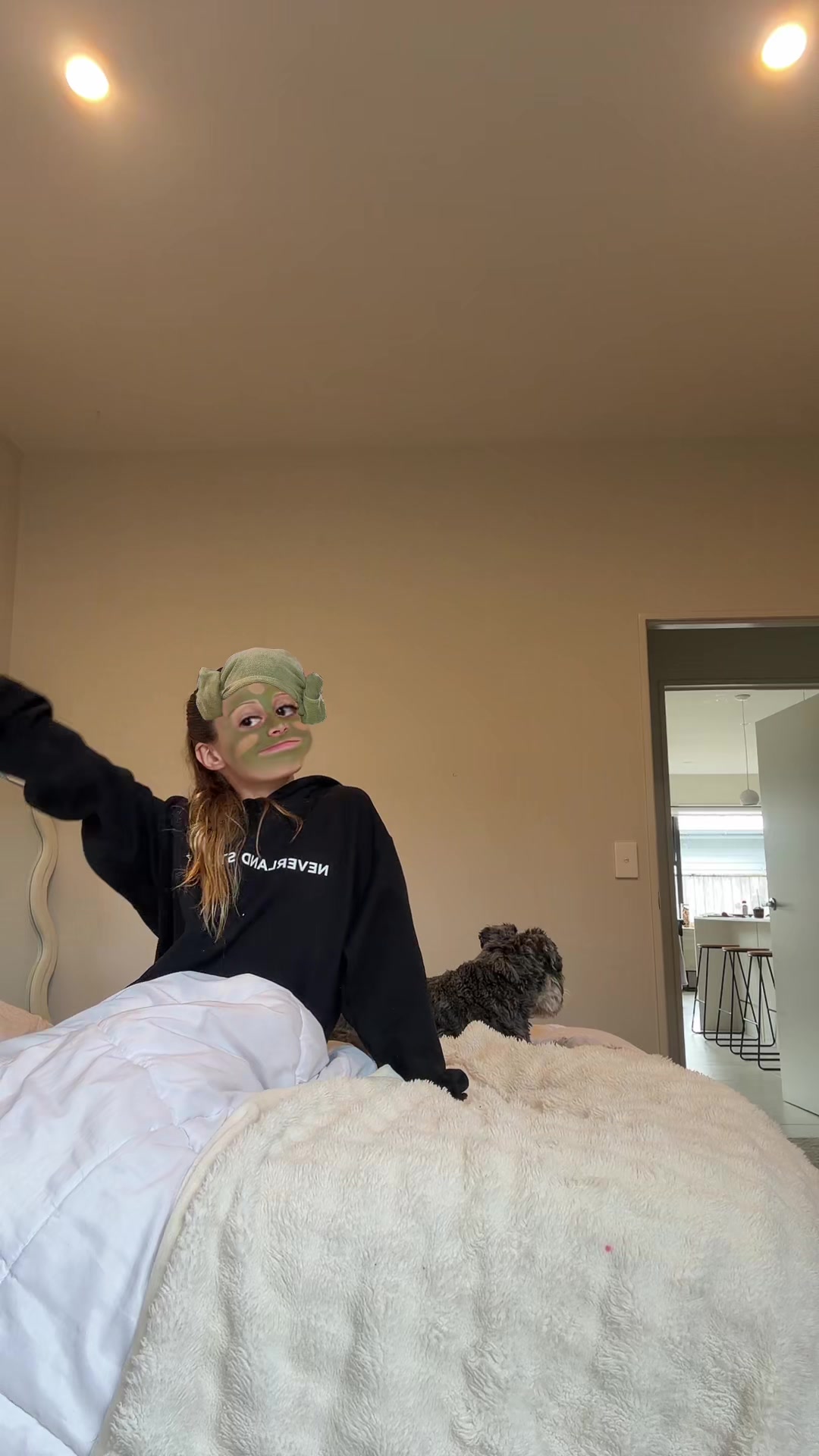@Ellaspammmm๐ฆ