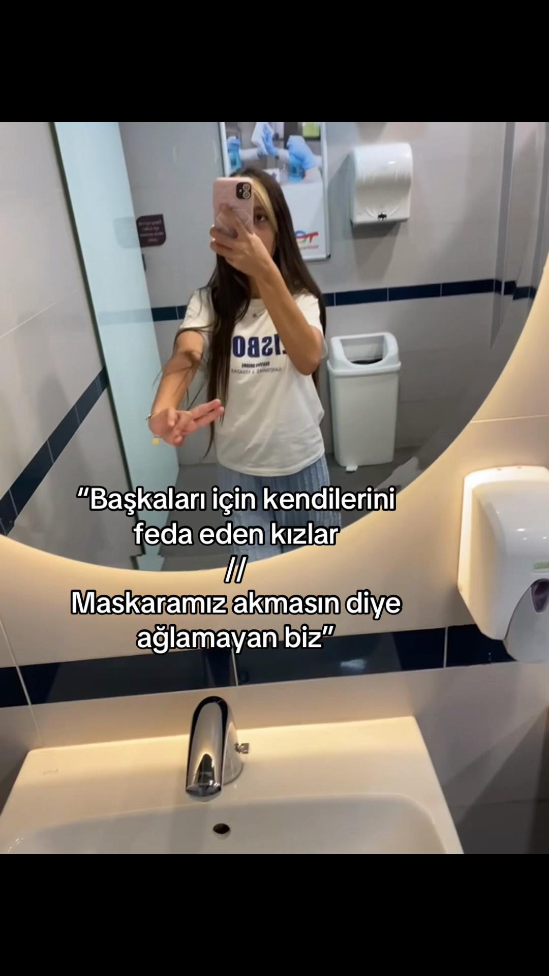 @ℰ𝓁𝒾𝓏