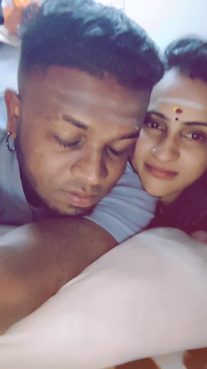 @നിശബ്ദ പ്രണയം📸💚🐷
