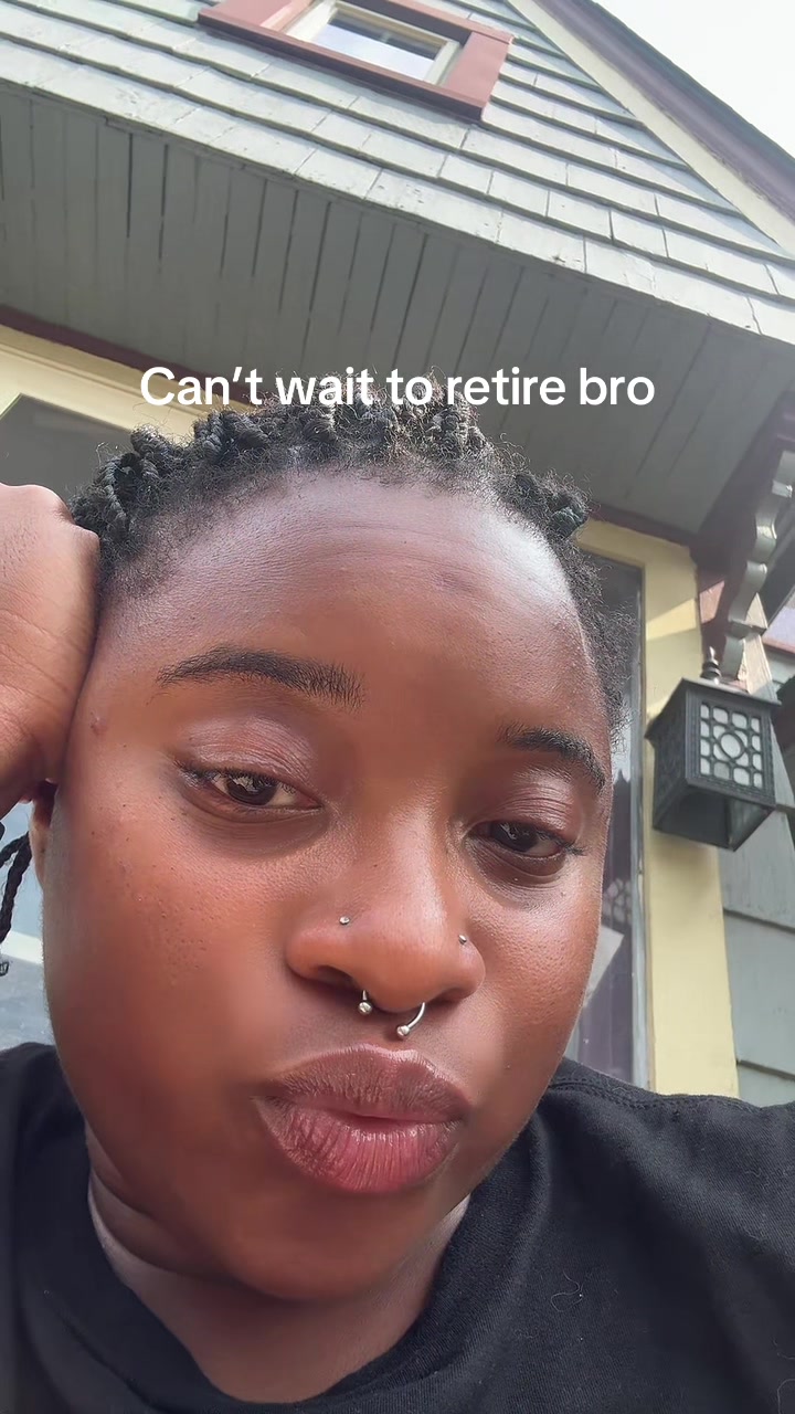 @E 🐝📚🐈🐾