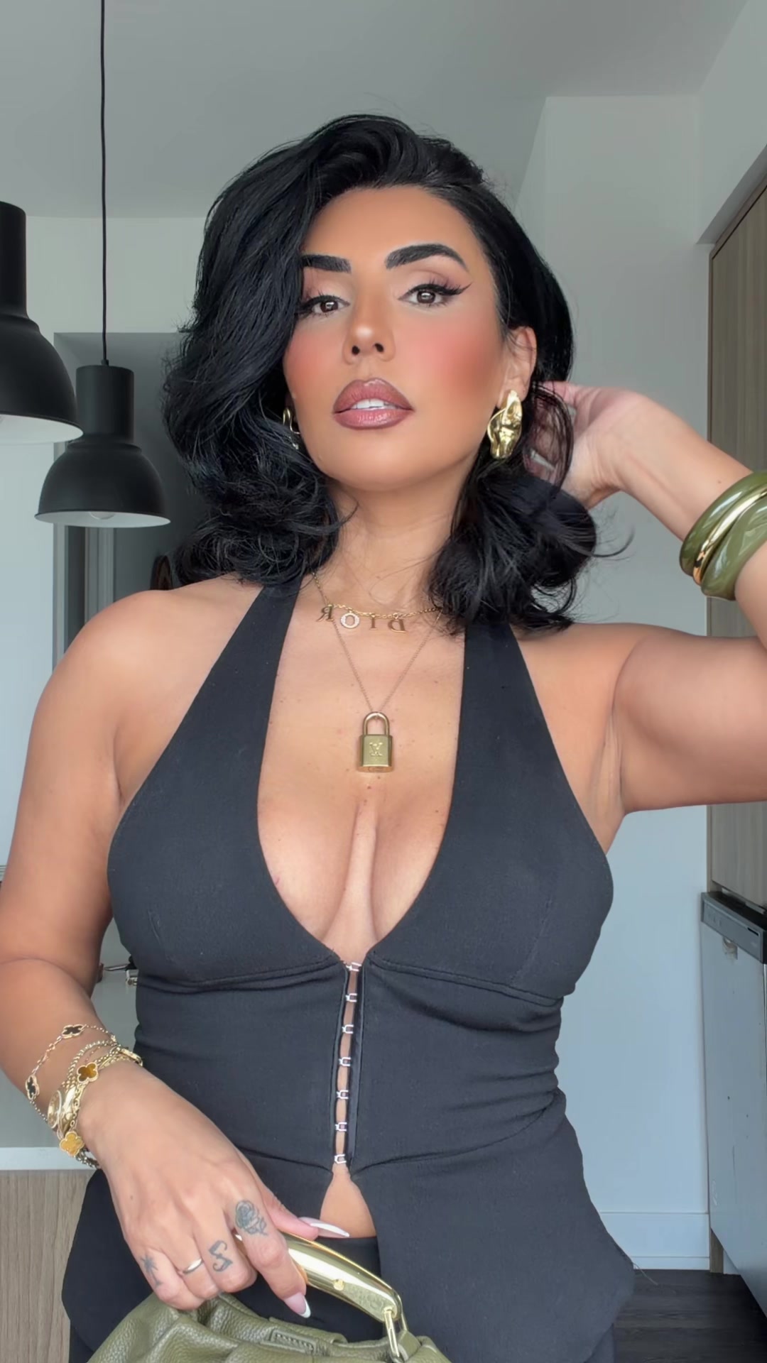 @zarazaherr