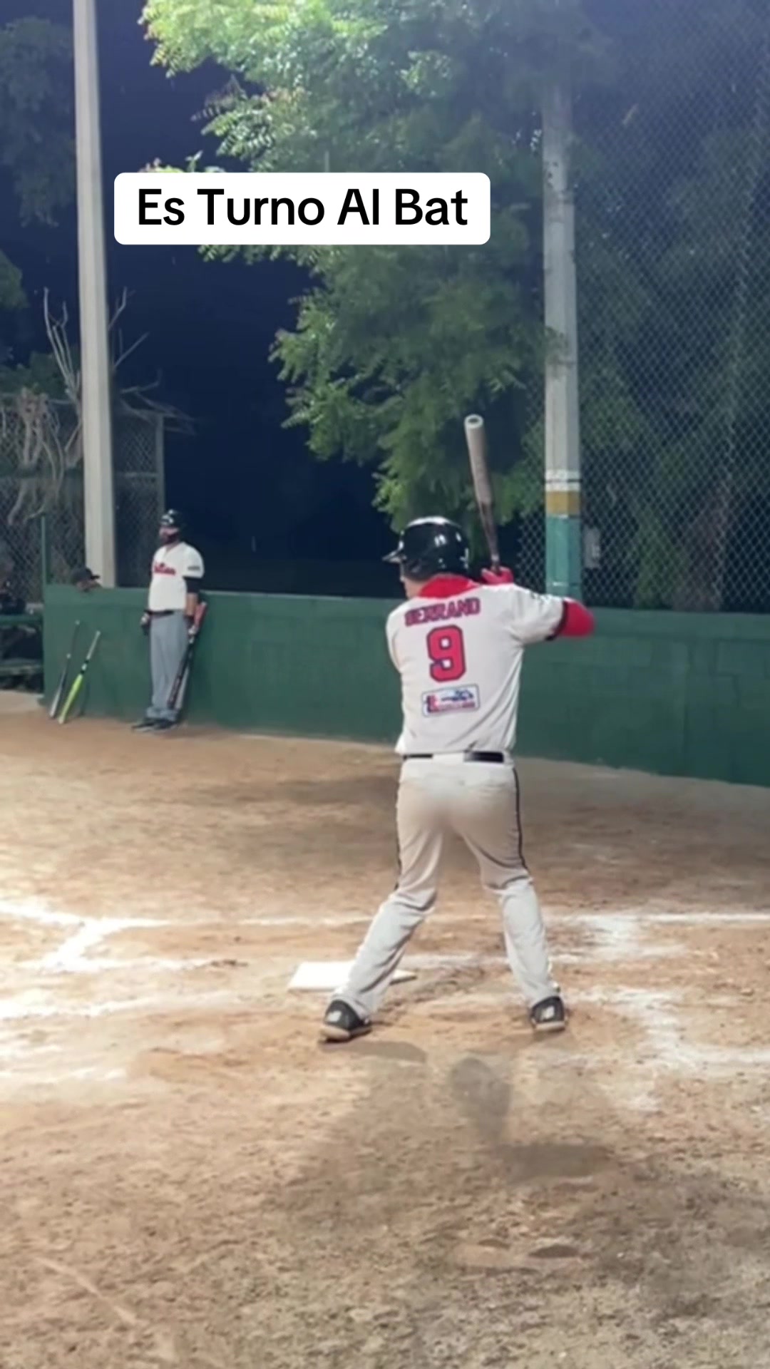 @Es Turno Al Bat