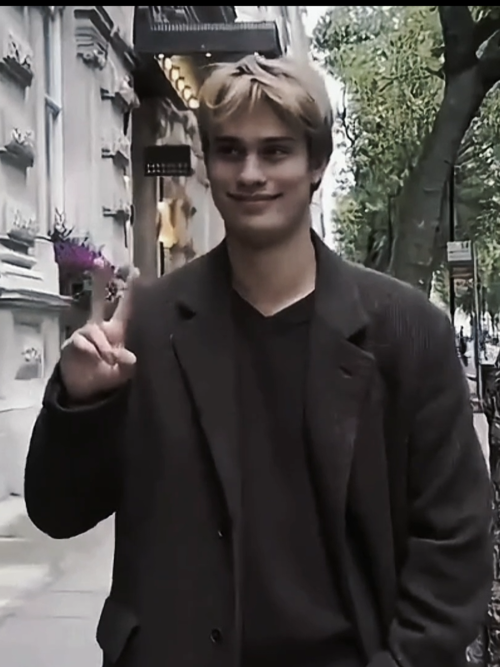 @𝕀𝕫𝕫𝕪 🌙🇬🇧👑🗡