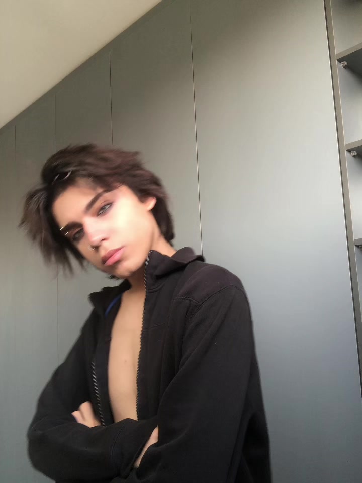 @Rue