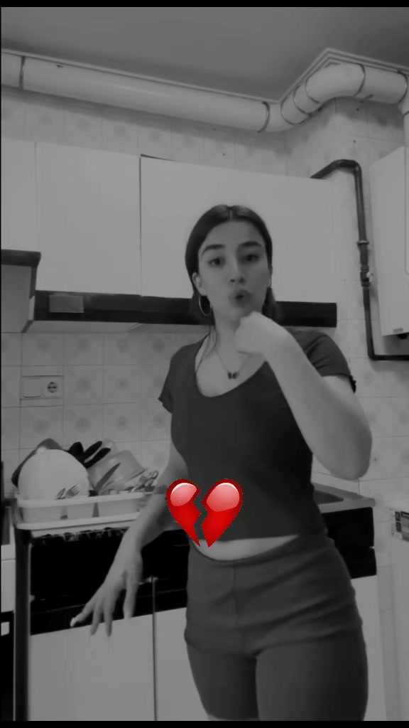 @𝘊𝘩𝘢𝘩𝘥_𝘰𝘧𝘧❗🦢🖤