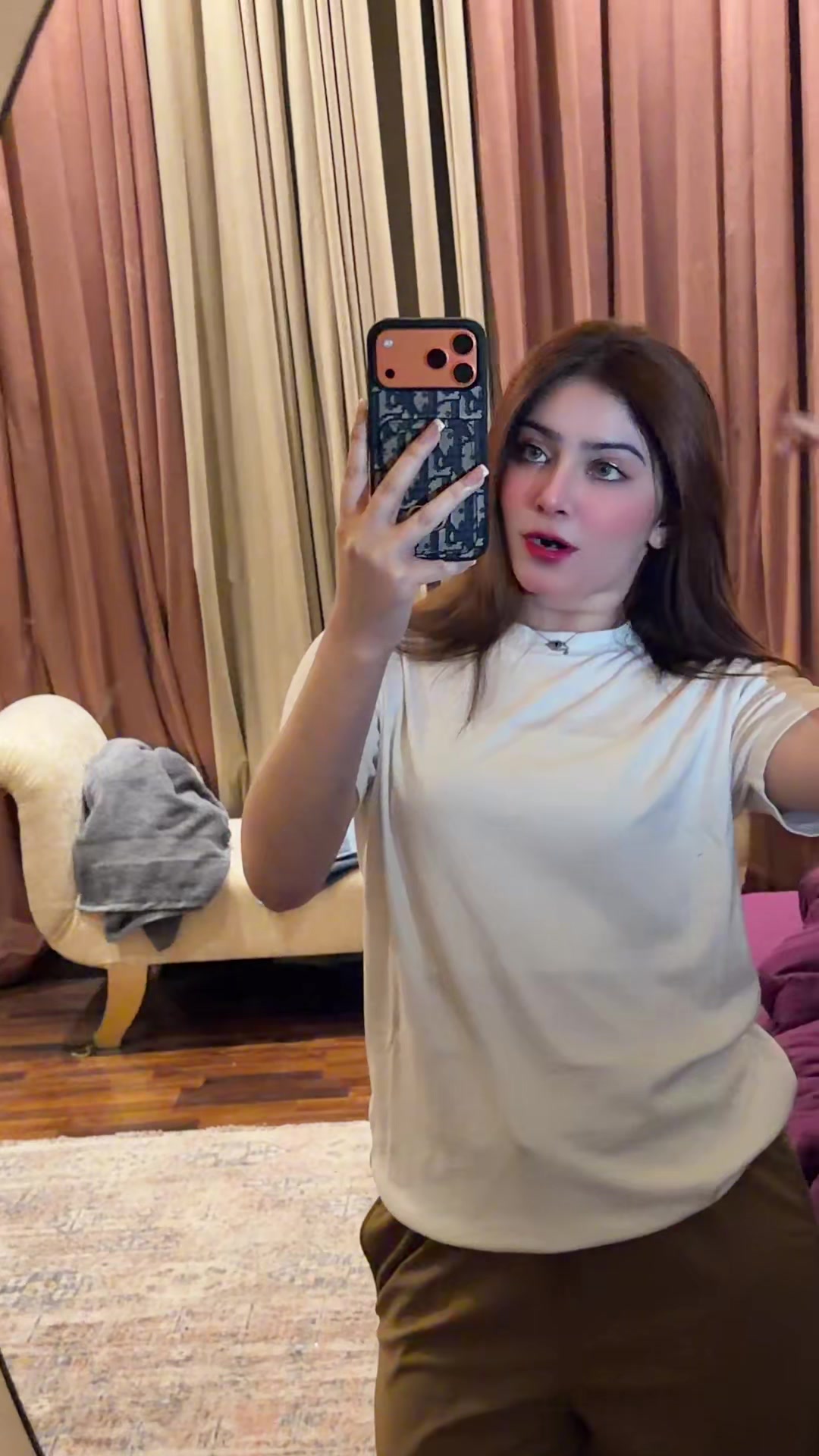 @Zahra🤍