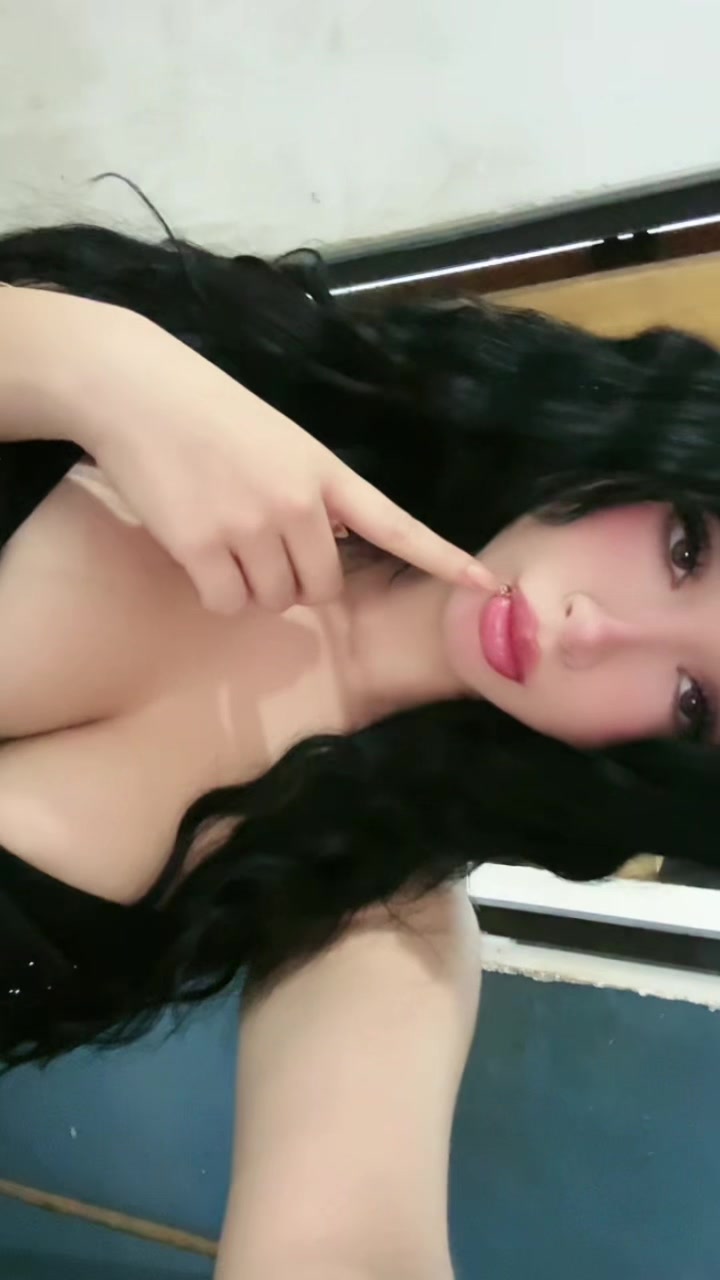 @Gómez