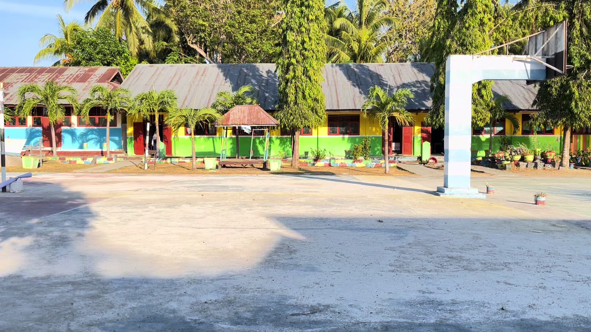 @UNG MENGAJAR SMPN 1 BATUDAA