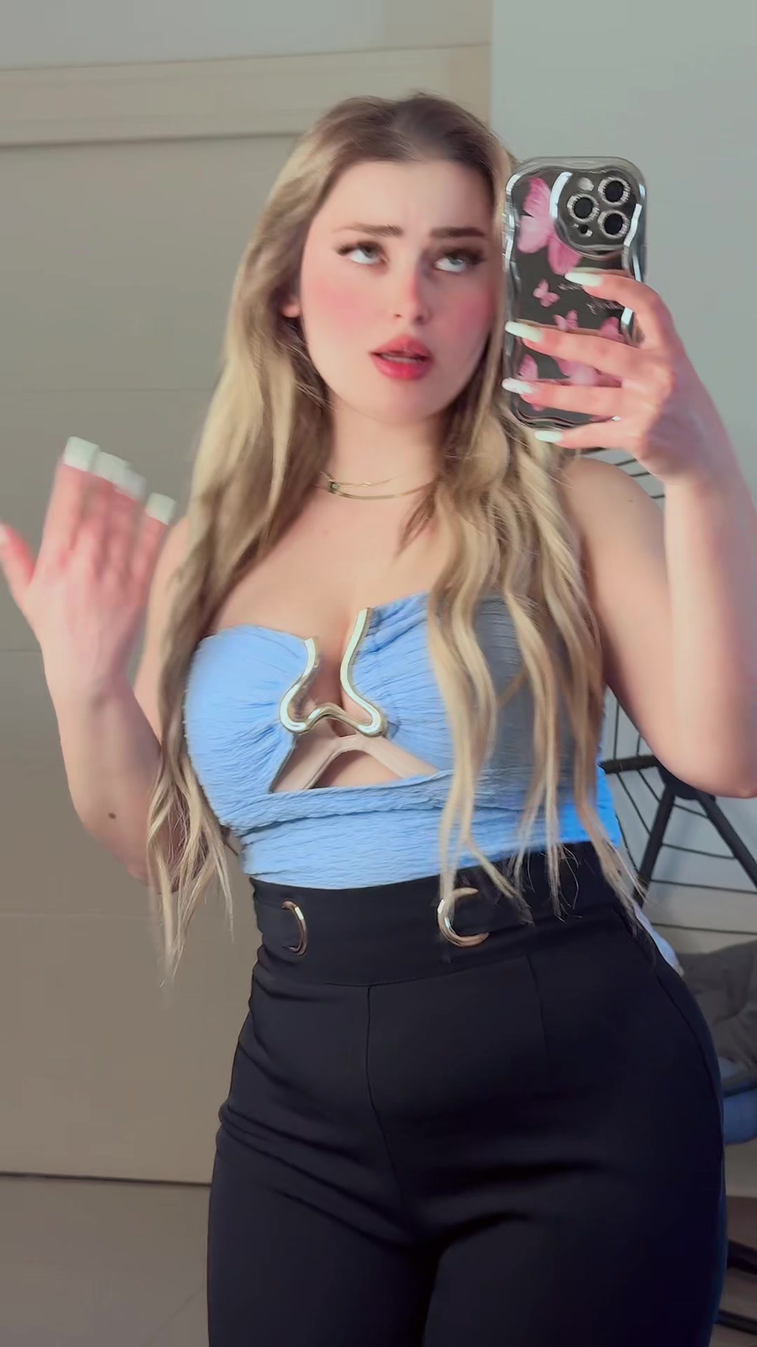 @ميمي الشريره 😈💸