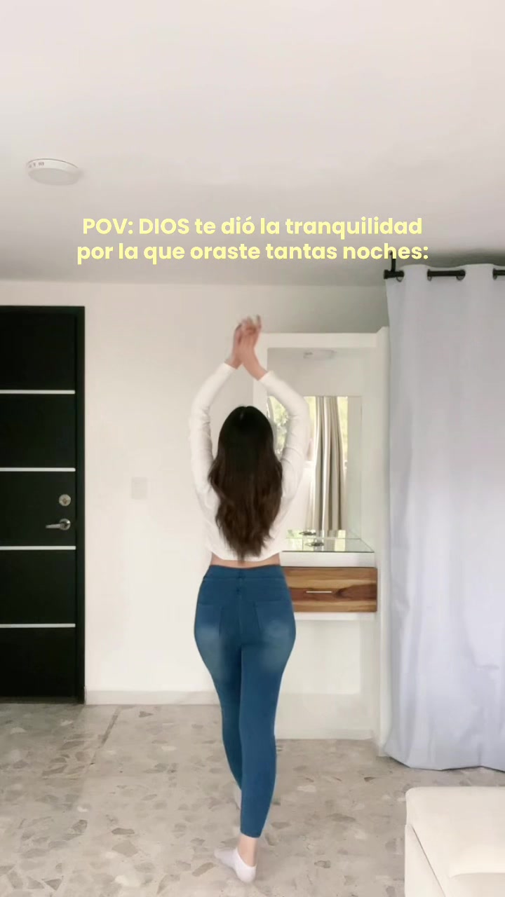 @VickyRoma