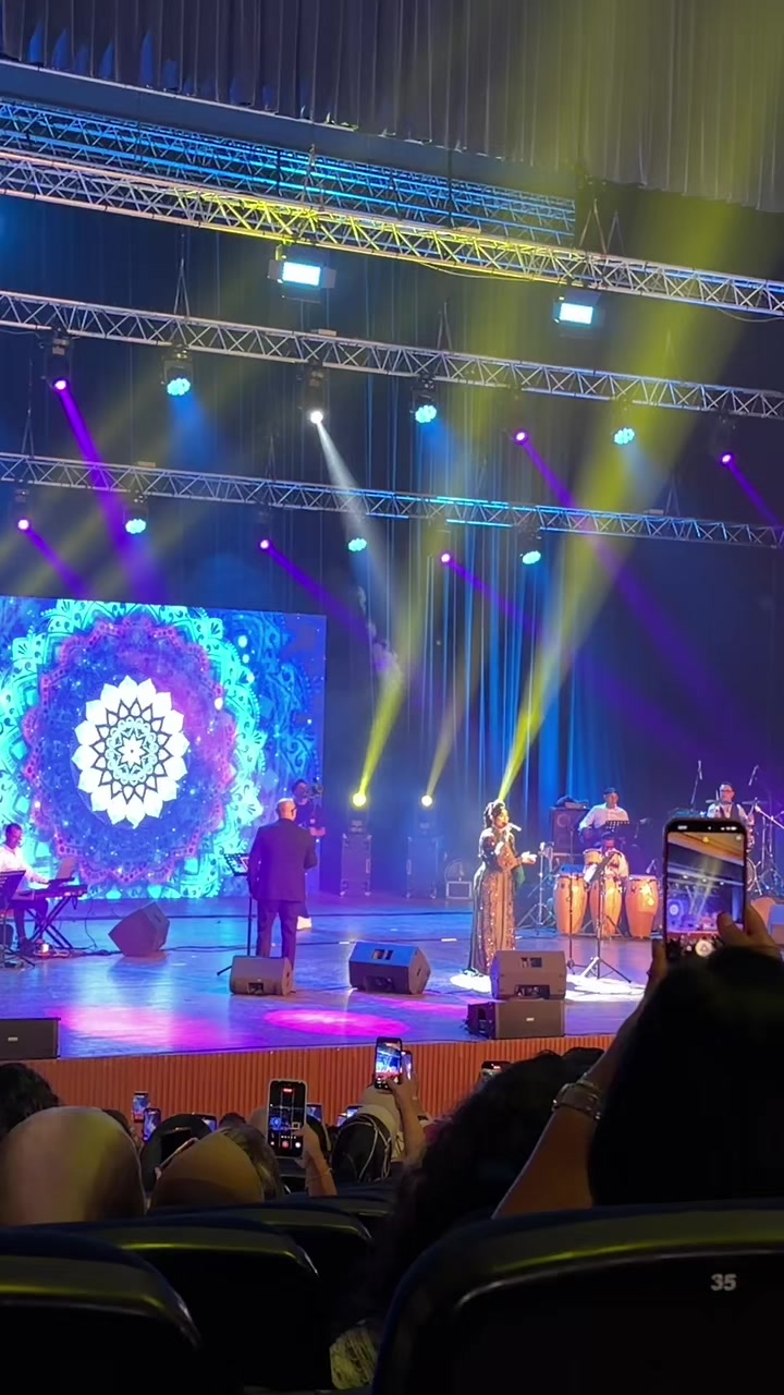 @Layla El