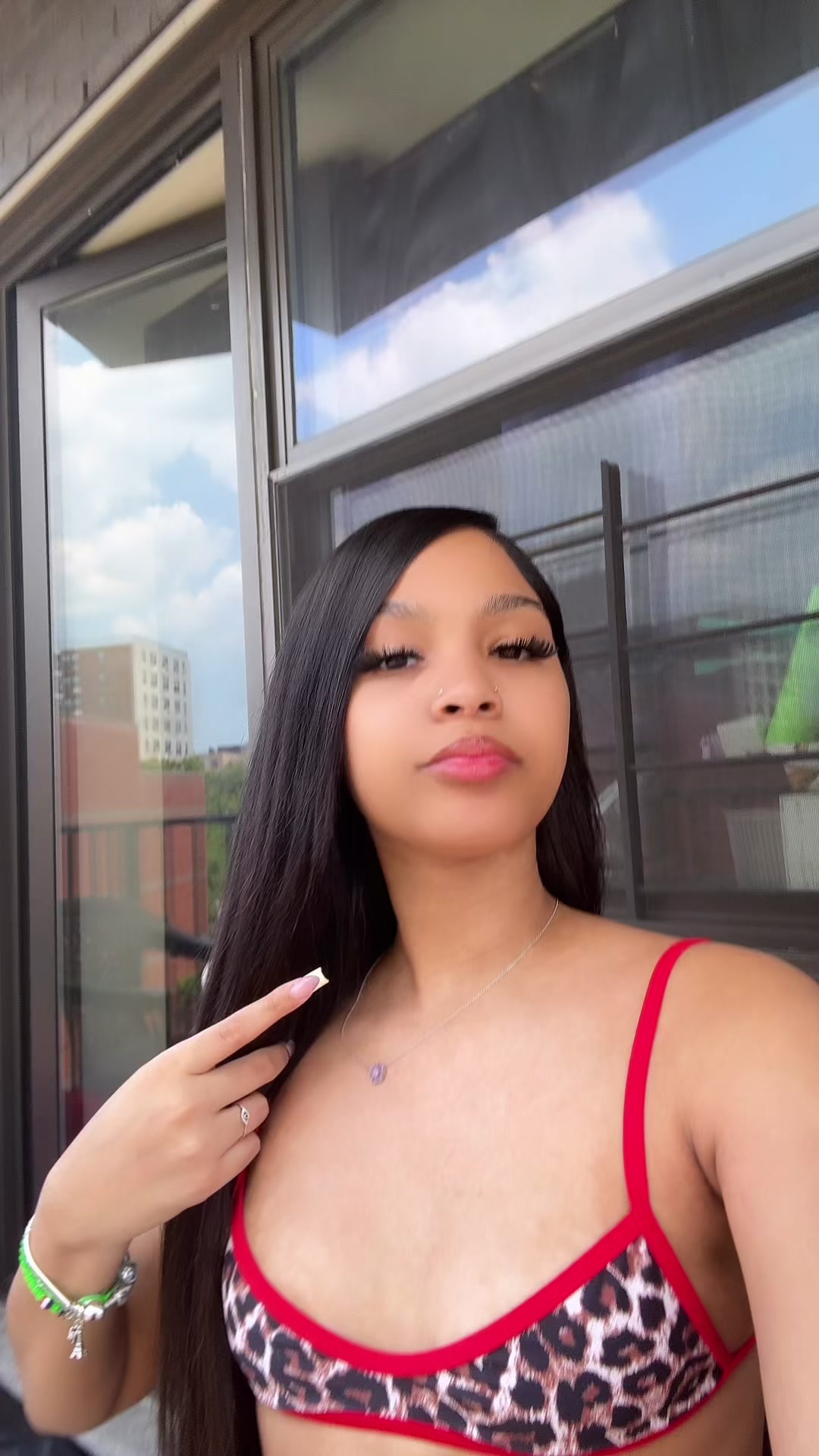 @LizzyB💚
