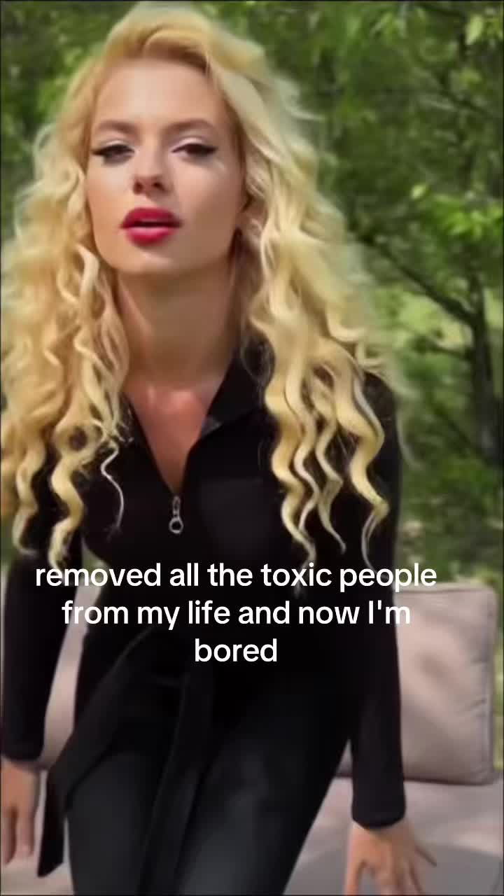 @Freyakennafr