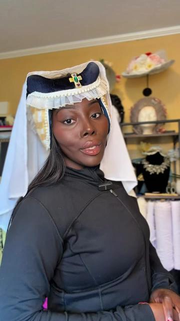 @Soulaani Seamstress