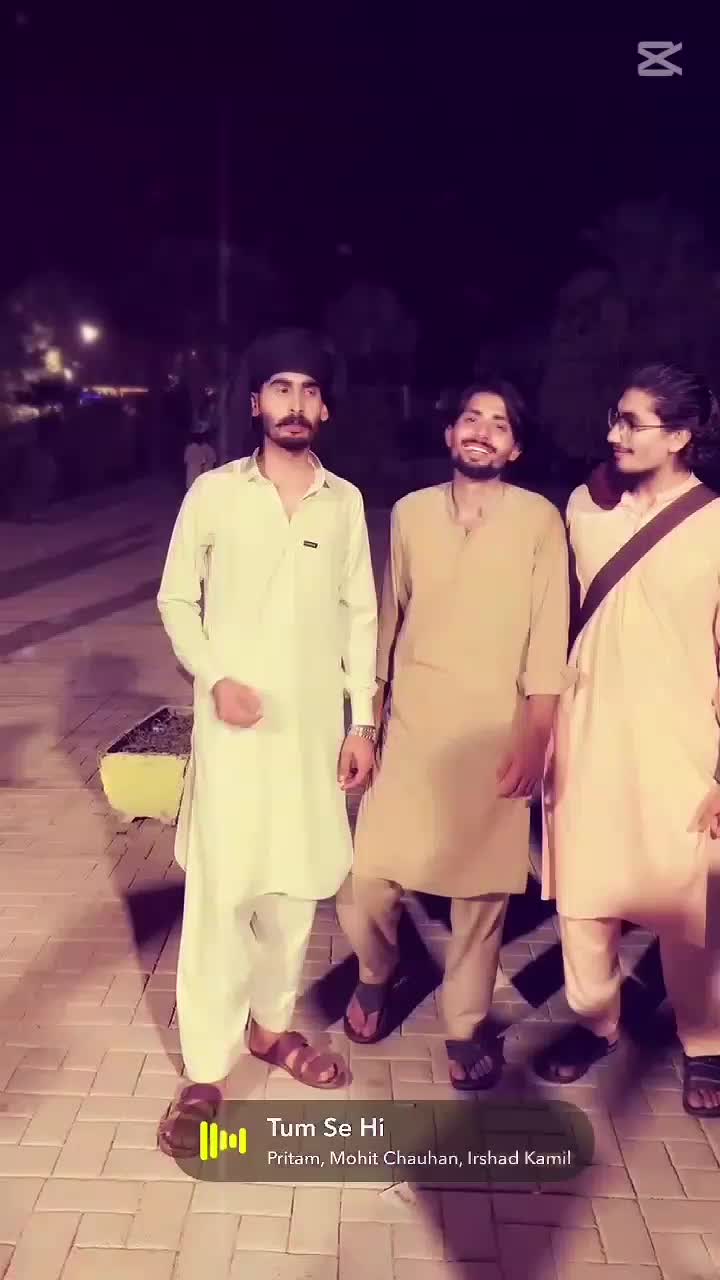 @❓ماں da لاڈلہ LADI 💫❗