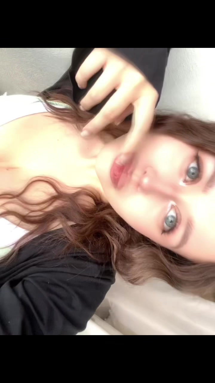 @Helen👄🪽
