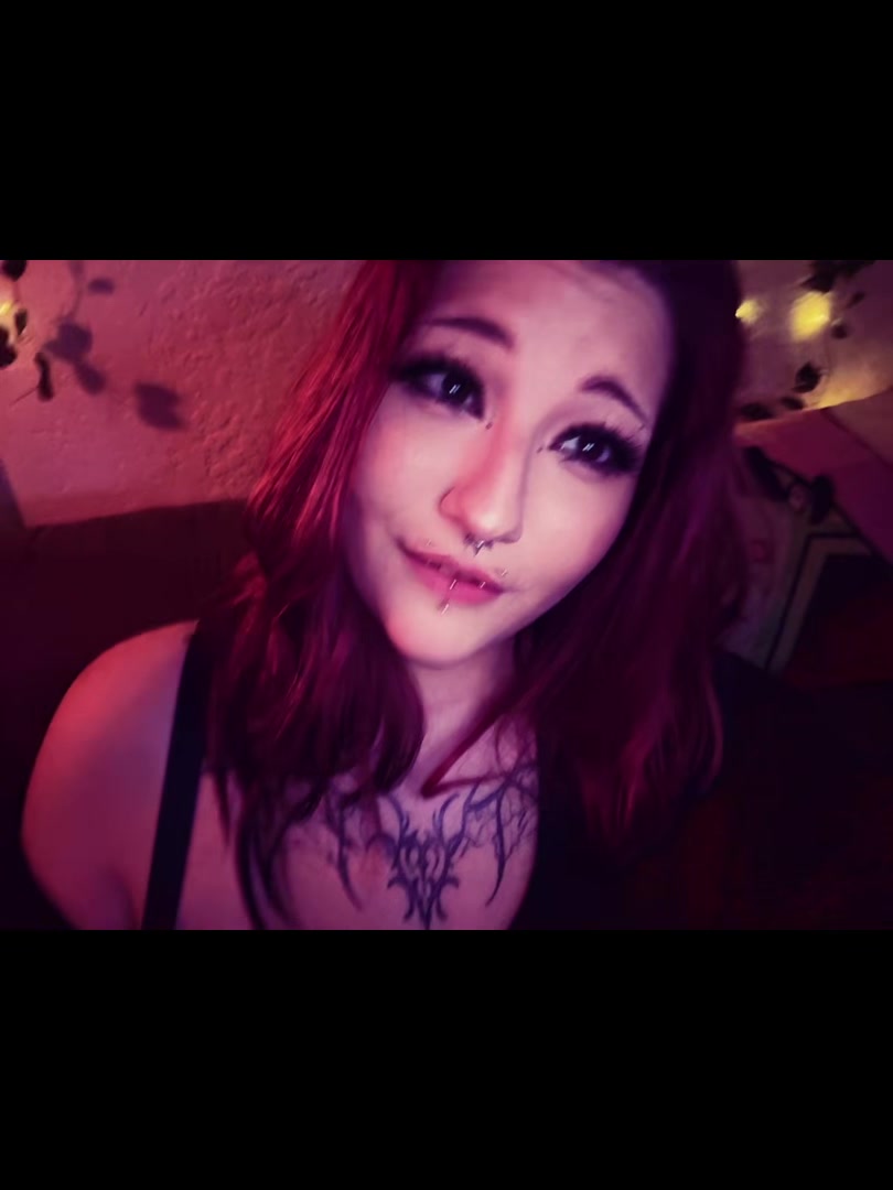 @GloomyBear>:3