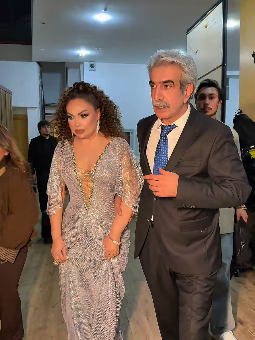 @K&ouml;n&uuml;l Kərimova rəsmi🎤