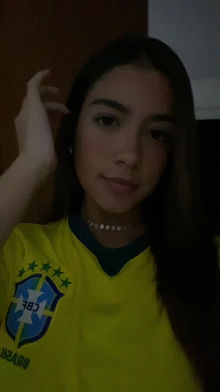 @liviaareiss_